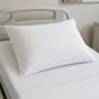 Imagem de Kit 2 Lençol e 2 Fronha Hospitalar Clinica Hotel Pousada Maca Cama Profissional Licitação Tecido Algodão Com Bainha Aba Macio