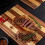 Imagem de Kit 2 Tabua Carne e Frios 42/30cm Churrasco + Ralador e Luva