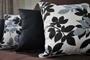 Imagem de Kit 4 Capas de Almofada Decorativas Jacquard e Suede 45cm x 45cm com Zíper Folhas Cinza e Preto com Preto