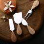 Imagem de Kit 4 facas p/ queijo + petisqueira quadrada 23cm parmesão gouda gorgonzola frios aperitivos