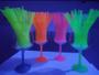 Imagem de Kit 50 Copos Neon + 40 Canudos Neon Brilha na Luz Negra