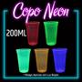 Imagem de Kit 50 Copos Neon Descartável 200ml Linha Gold - 50un - Brilha com luz negra