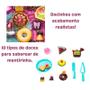 Imagem de Kit brincando de confeitaria com diversos doces e biscoitos