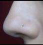 Imagem de Kit Com 2 Piercings de Aço Cirúrgico para o Nariz (nostril), sendo 1 piercing com pedra e 1 argola