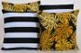 Imagem de Kit com 4 Almofadas Decorativas Estampa Preto Listrado com Amarelo