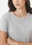 Kit Com 5 Camisetas Femininas Slim Básicas - Hering Adulto Imagem de Kit Com 5 Camisetas Femininas Slim Básicas