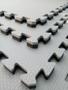 Imagem de Kit com 9 Tatames Dupla Face Cinza com Preto 50x50x2cm