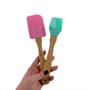 Imagem de Kit Confeiteiro: Espátula Rosa + Pincel Verde Silicone Utensílios Para Cozinha Confeitar