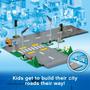 Imagem de Kit de construção LEGO City Road Plates 60304 com luzes e sinais