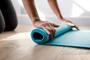 Imagem de Kit Funcional  Treinar em Casa C/ Tapete Yoga Azul + Extensor em 8 Crosstube Tensão Multifuncional