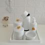 Imagem de Kit Higiene Bebê K010 Apliques Dourado Bandeja Espelho Banho Quarto