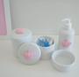 Imagem de Kit Higiene Bebê K016 Porcelanas Aplique Ursa Coroa Laço Nuvem Flor Rosa Decoração