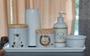Imagem de Kit higiene bebê Safari 6 peças - Bandeja, potes, porta álcool e molhadeira - Peças Porcelana Tampas Pinus