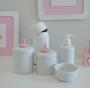Imagem de Kit Higiene Porcelana Bebê K084 Menina Rosa Bolsa Maternidade Mini Térmica 250 ml Banho