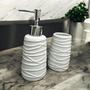 Imagem de Kit Luxuoso para Banheiro: Porta Escovas, Shampoo e Sabonete Líquido em Porcelana