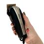 Imagem de Kit máquina de cortar cabelo e capa e espanador e aparador