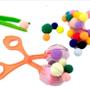 Imagem de Kit motricidade fina. Pinça Tesoura bola para Atividades Pedagógicas Infantis de Coordenação Motora Fina.