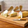 Imagem de Kit para servir queijo 4 peças com cabo de madeira