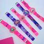 Imagem de Kit Relógio de Pulso Infantil Digital Pisca Luz Toca Musica Colorido Disney +Colar Pulseira Miçangas + Caixa Coração