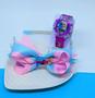 Imagem de Kit Relógio Infantil Menina Digital Pisca Luz Led Toca Musica Princesas Disney+ Tiara Arquinho de Cabelo com Laço
