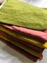 Imagem de Kit retalhos de tecidos - lisos e estampados - 2 kgs
