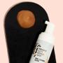Imagem de Kit Skelt Mousse Glow - Mousse Autobronzeador 140ml, Iluminador Corporal 120ml e Luva Aplicadora