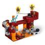 Imagem de Lego Minecraft A Ponte Flamejante 372 Peças 21154
