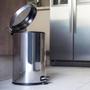 Imagem de Lixeira Inox Para Banheiro e Cozinha Com Pedal e Recepiente em Plástico 10,5L Viel