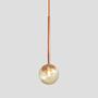 Imagem de Lustre Pendente ON LY - BRONZE com globo de vidro Âmbar