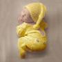 Imagem de Macacão para Bebê Recém-Nascido com Botões, Bolso e Chapéu Pompom - Ideal para Dormir