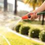 Mangueira para Jardim 20 Metros com Esguicho e Suporte TRAMONTINA Imagem de Mangueira para Jardim 20 Metros com Esguicho e Suporte TRAMONTINA