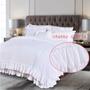 Imagem de Masaca White Ruffled Comforter Set Queen, Lightweight Farmhouse Shabby Boho Chic White Bedding, Ultra Soft Fluffy Washed Microfiber Bed Comforter Set 3 Piece (1 Edredom Branco + 2 Travesseiros de babados)