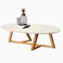 Imagem de Mesa de Centro Sala Classic Oval com Pés em Madeira Maciça Branco/Amendoa