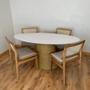 Imagem de Mesa De Jantar Cone Oval 120x80 cm Tampo Laca Branca Base Fibra Natural
