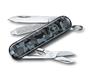 Imagem de Mini Canivete Suíço Classic Victorinox camuflado Navy 7 funções 06223.942