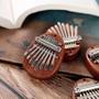 Imagem de Mini Kalimba de 8 Teclas em Madeira - Piano de Polegar de Alta Qualidade