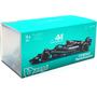 Imagem de Miniatura - 1:43 - Formula 1 Mercedes AMG Pretona W14 44 Lewis Hamilton com Capecete - Bburago