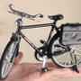 Imagem de Miniatura de Bicicleta Retro - Decoração de Mesa com Design Nostálgico