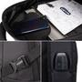 Imagem de Mochila Grande Masculina Feminina Reforçada para Trabalho Viagem com Entrada USB e Fone Preta
