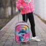 Imagem de Mochila Infantil Menina Stitch Rodinha Passeio Aulas Rosa