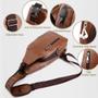 Imagem de Mochila Sling Bag Peicees Leather Sling para homens com porta USB