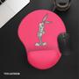 Imagem de Mouse Pad Ergonômico Pernalonga 24x19cm