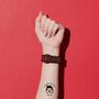 Imagem de  NERDCASE, Pulseira NK com Furos Respirável, Silicone, Compatível com Apple Watch Ultra Series 1-9, Preto/Vermelho