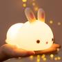 Imagem de Night Light One Fire Bunny para crianças, 16 cores, recarregável