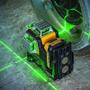 Imagem de Nível a Laser Dewalt DW089LG - Autonivelante, Feixe Verde, 12 Linhas (3x360°) - Bateria 12V Max