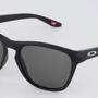 Imagem de Óculos de Sol Oakley Manorburn Preto