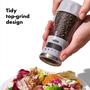 Imagem de OXO Good Grips Contoured Mess-Free Pepper Grinder