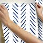Imagem de Papel de Parede Adesivo Chevron Branco Azul Marinho Moderno Minimalista Sala Quarto