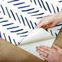 Imagem de Papel de Parede Adesivo Chevron Branco Azul Marinho Moderno Minimalista Sala Quarto