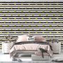 Papel De Parede Adesivo Coração Dourado Litras Branco E Preto Quarto 5m - DELIQUADROS Imagem de Papel De Parede Adesivo Coração Dourado Litras Branco E Preto Quarto 5m